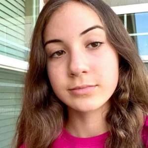 Meet your Posher, Caitlin